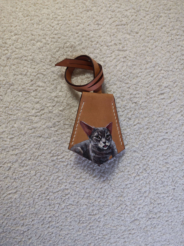Sample 15 | Cat bag charm · strap view