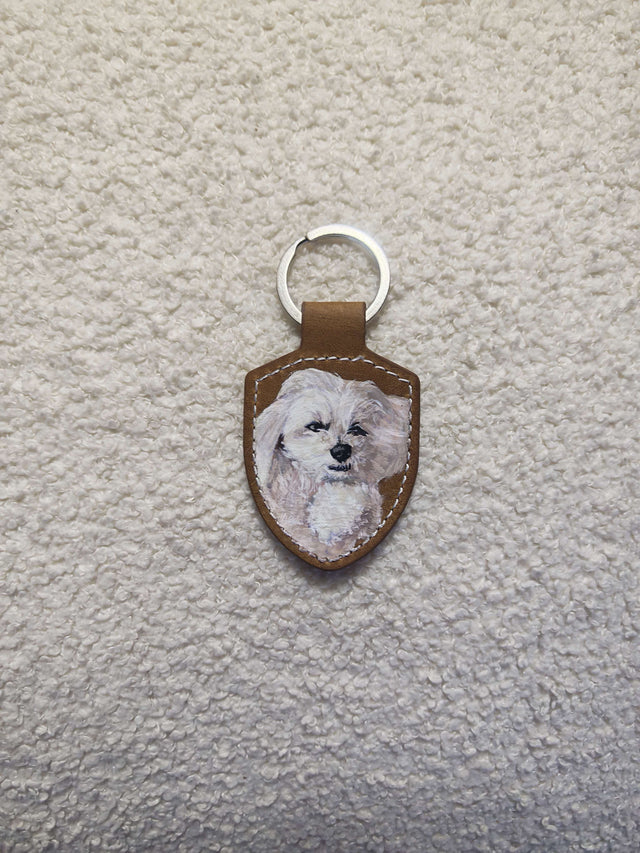 Sample 22 | White dog keyring · full view